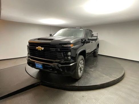 New 2026 Chevrolet Silverado 2500 Custom image 3