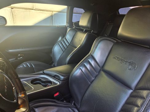 Used 2018 Dodge Challenger SRT Hellcat RWD image 2