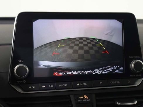 Used 2025 Nissan Altima 2.5 SR image 38