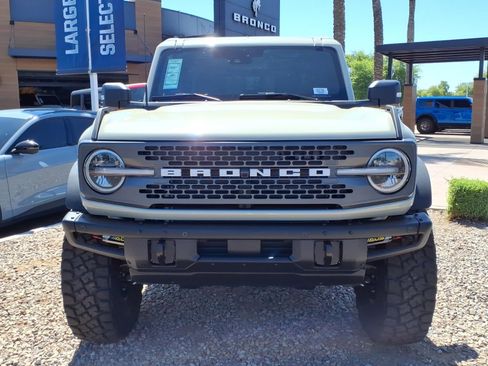 New 2025 Ford Bronco Badlands AWD/4WD image 2