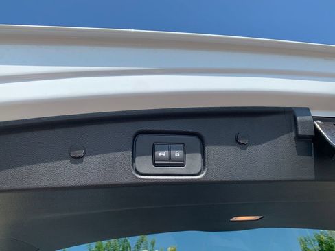 New 2026 Nissan Pathfinder SL w/ SL Premium Package FWD image 6