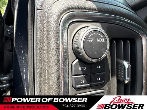 Used 2022 Chevrolet Silverado 1500 LT AWD/4WD image 10