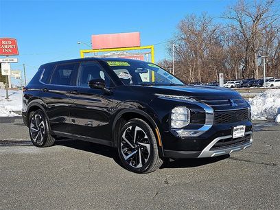 Used 2024 Mitsubishi Outlander SE