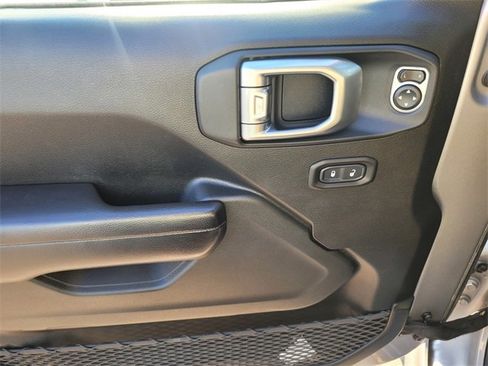 Used 2020 Jeep Gladiator Sport w/ Quick Order Package 24S image 19