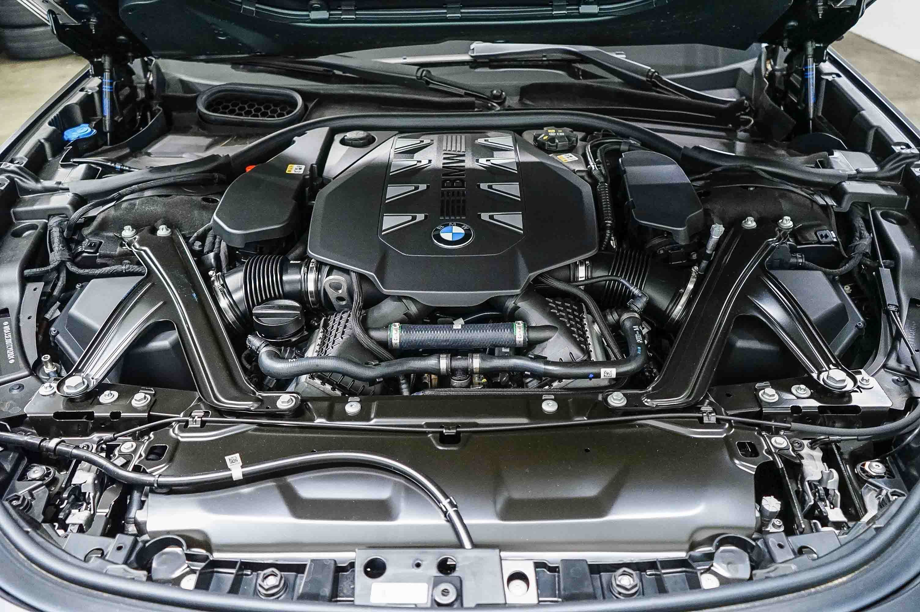 New 2026 BMW 760i xDrive w/ Executive Package AWD/4WD image 30