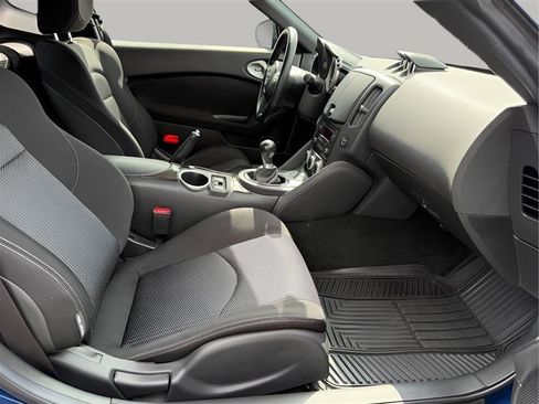 Used 2020 Nissan 370Z Coupe image 16