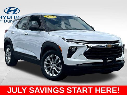 Used 2024 Chevrolet TrailBlazer LS FWD image 3