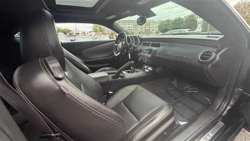 Used 2010 Chevrolet Camaro SS w/ RS Package RWD image 8