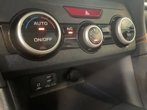 Used 2022 Subaru Crosstrek 2.5i Limited w/ Moonroof Package 2 image 14