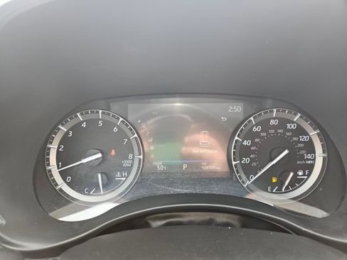 Used 2021 Toyota Highlander XLE image 15