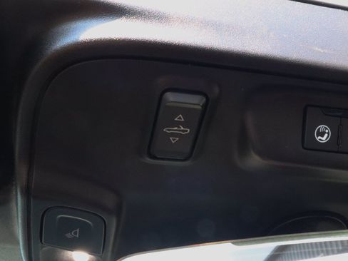 Used 2019 Chevrolet Camaro SS RWD image 30