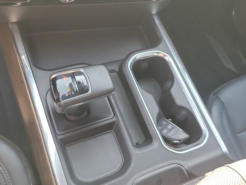 Used 2023 Chevrolet Silverado 1500 High Country w/ Technology Package image 24