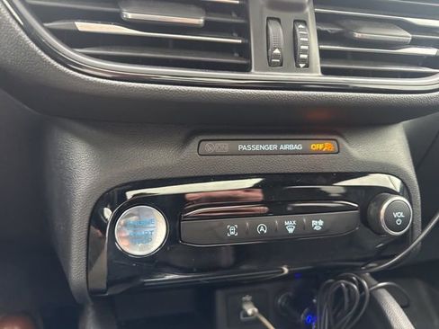 Used 2025 Ford Escape ST-Line w/ Tech Pack #1 AWD/4WD image 27