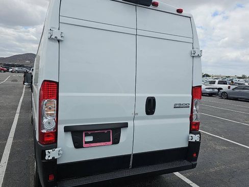 Used 2024 RAM ProMaster 2500 w/ Safety Group FWD image 3