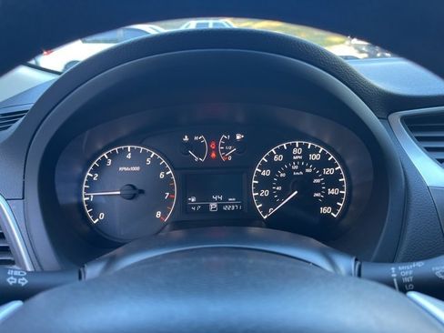 Used 2017 Nissan Sentra S image 21