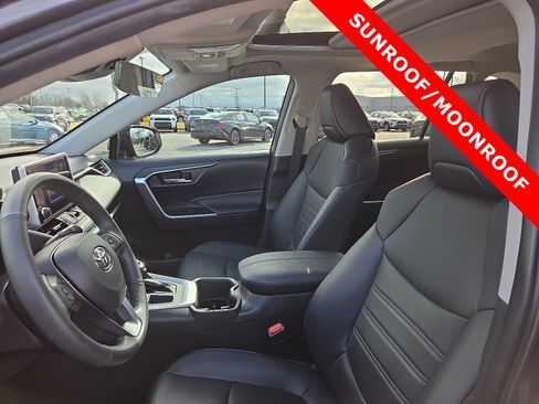 Used 2024 Toyota RAV4 XLE Premium image 13