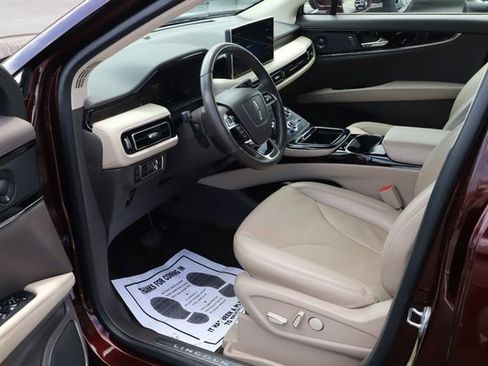 Used 2023 Lincoln Nautilus Reserve w/ Luxury Package AWD/4WD image 14