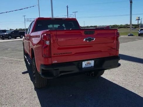 New 2026 Chevrolet Silverado 1500 Custom Trail Boss w/ LPO, Dark Essentials Package AWD/4WD image 6