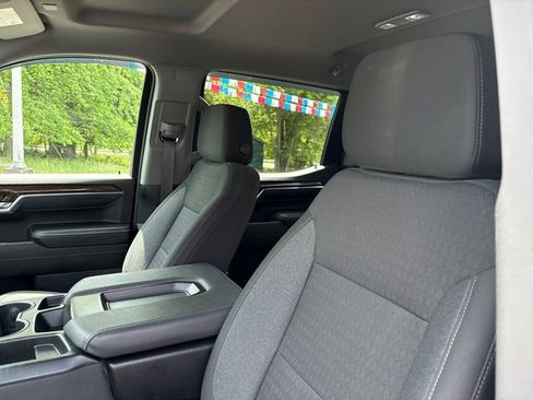 Used 2024 GMC Sierra 1500 Elevation w/ LPO, Elevation Black Package AWD/4WD image 9