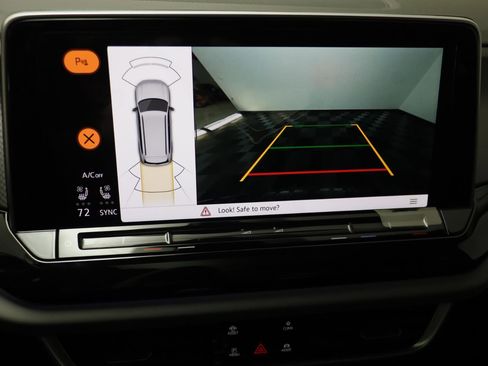 New 2026 Volkswagen Atlas Peak Edition image 9