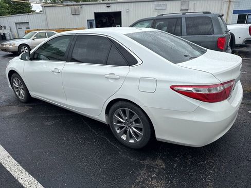 Used 2017 Toyota Camry XLE FWD image 6