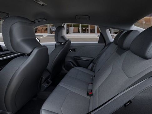 New 2025 Kia K4 image 18