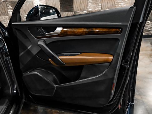 Used 2018 Audi Q5 2.0T Premium Plus w/ Premium Plus Package image 46