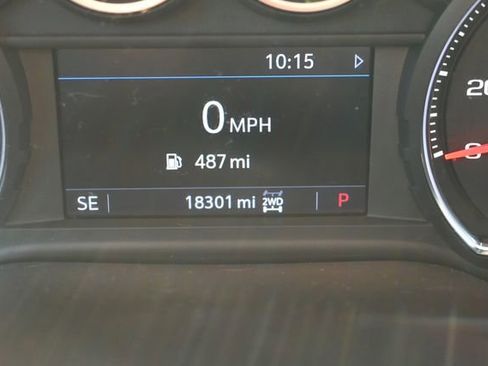 Used 2022 Chevrolet Silverado 2500 LT w/ Convenience Package image 13