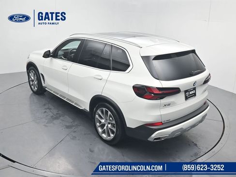 Used 2026 BMW X5 xDrive40i AWD/4WD image 67