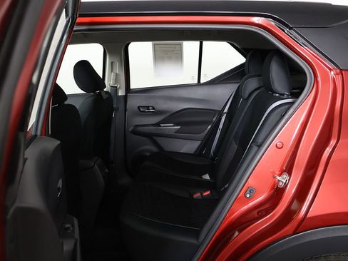 Used 2024 Nissan Kicks SV FWD image 28