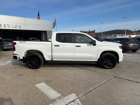 Used 2022 Chevrolet Silverado 1500 Custom image 8