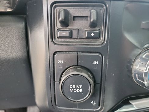 Used 2024 Ford F350 Lariat w/ Lariat Ultimate Package AWD/4WD image 20