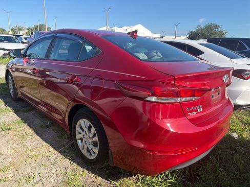 Used 2017 Hyundai Elantra SE FWD image 7