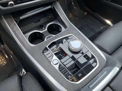 Certified 2023 BMW X7 xDrive40i w/ Executive Package image 13