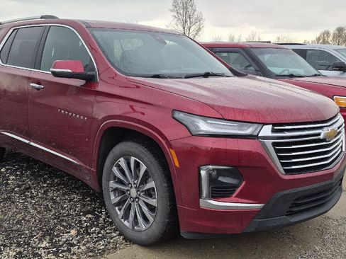 Used 2022 Chevrolet Traverse Premier w/ LPO, Floor Liner Package image 2