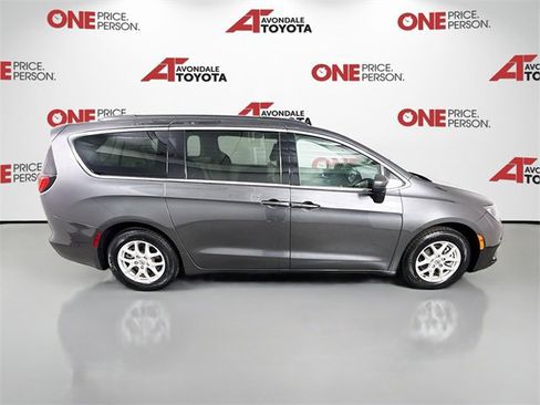 Used 2021 Chrysler Voyager Lxi image 8