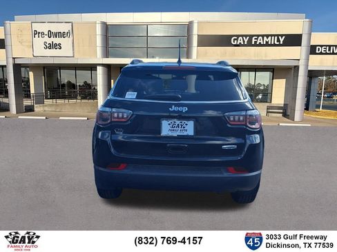 Used 2018 Jeep Compass Latitude w/ Popular Equipment Group FWD image 20