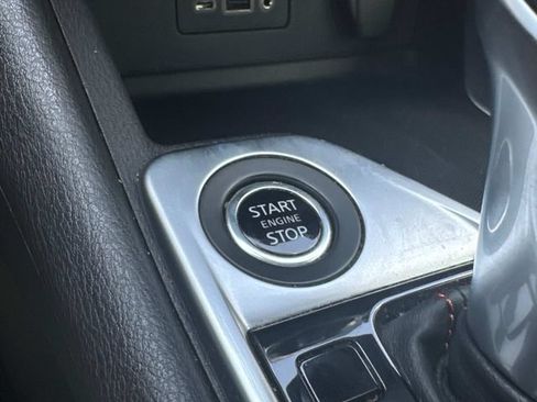 Used 2023 Nissan Sentra SR w/ Midnight Edition Package FWD image 28
