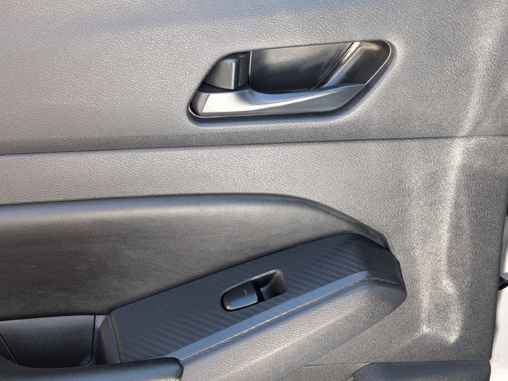 Used 2025 Nissan Altima 2.5 SV FWD image 26