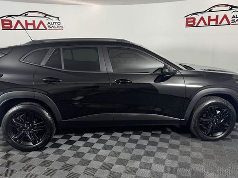 Used 2025 Chevrolet Trax ACTIV w/ Sunroof Package FWD image 8