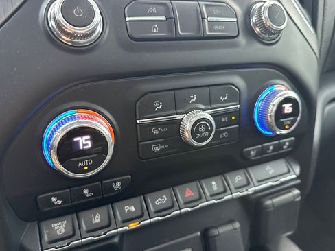 Used 2020 GMC Sierra 3500 Denali w/ Denali Ultimate Package image 27