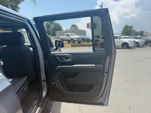 Used 2021 GMC Yukon XL SLT w/ SLT Luxury Plus Package AWD/4WD image 30