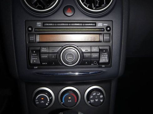 Used 2013 Nissan Rogue S AWD/4WD image 29