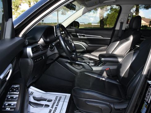 Used 2020 Kia Telluride LX FWD image 11