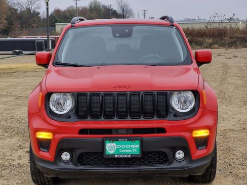 Used 2022 Jeep Renegade Latitude image 3