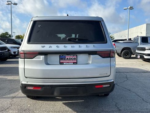 Used 2024 Jeep Wagoneer Series II w/ Flexible Seating Group AWD/4WD image 4