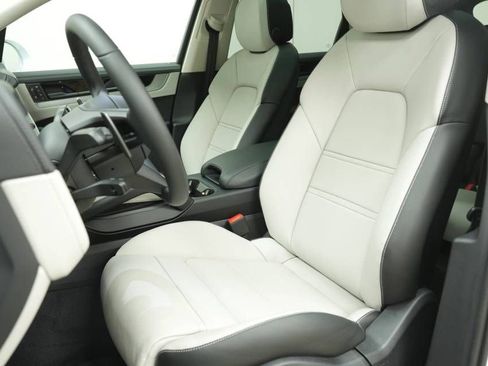 New 2026 Porsche Cayenne AWD/4WD image 5