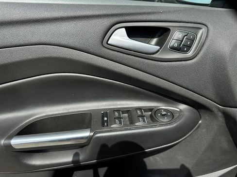 Certified 2019 Ford Escape Titanium AWD/4WD image 12