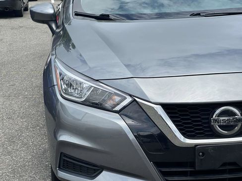 Used 2022 Nissan Versa SV image 10