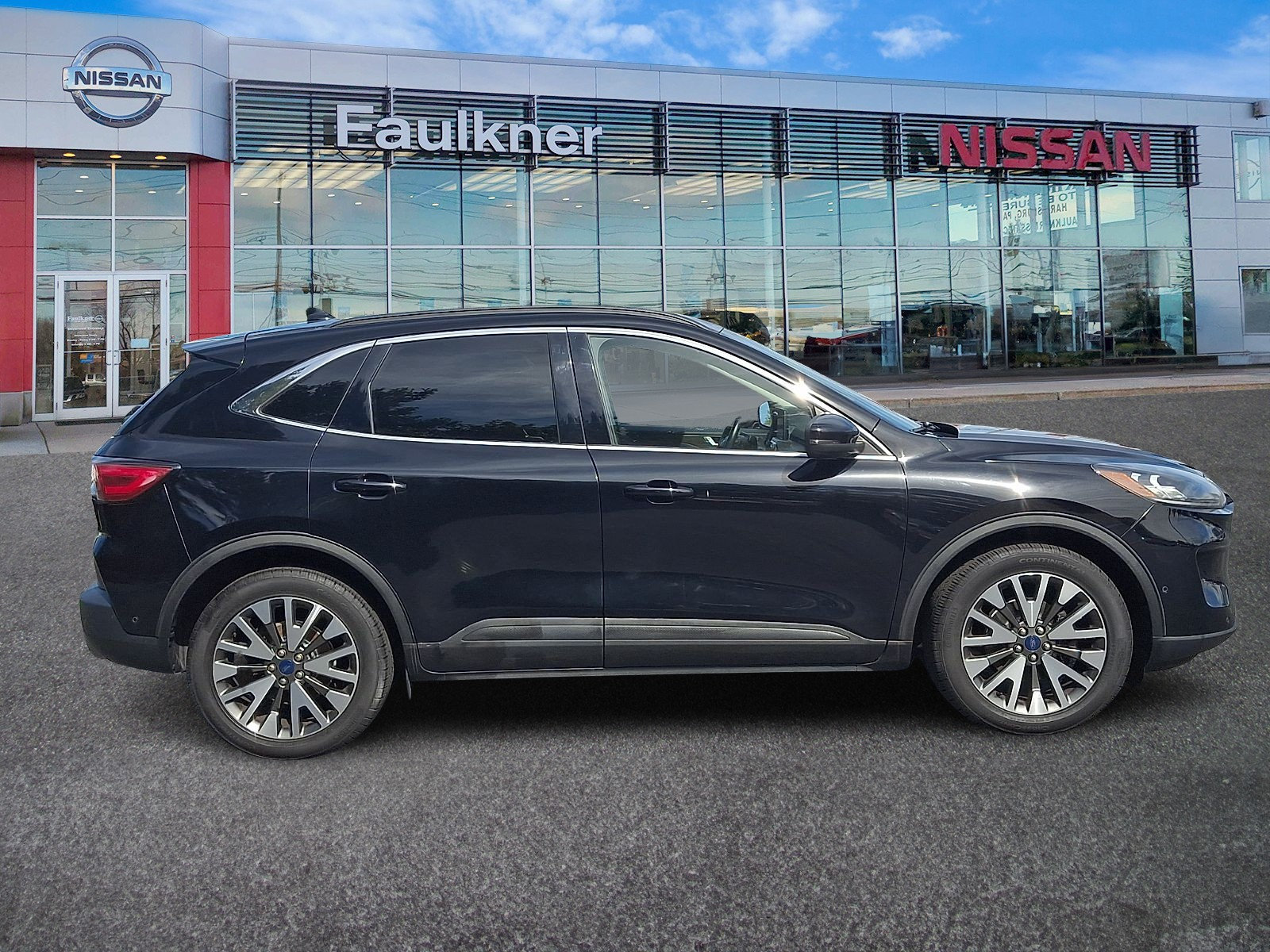 Used 2020 Ford Escape Titanium AWD/4WD image 7